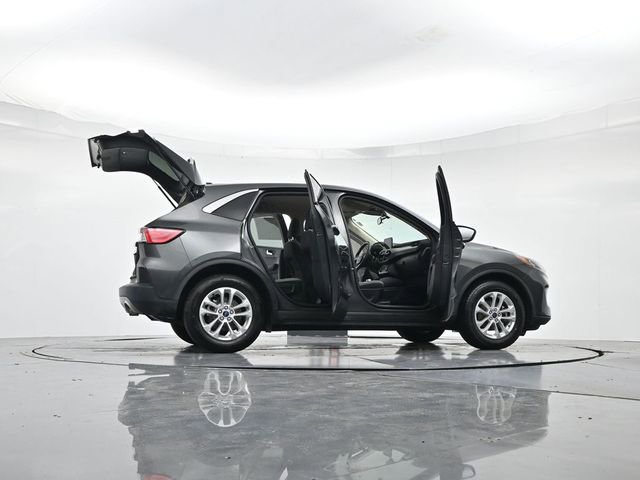 Certified 2020 Ford Escape SE image 52