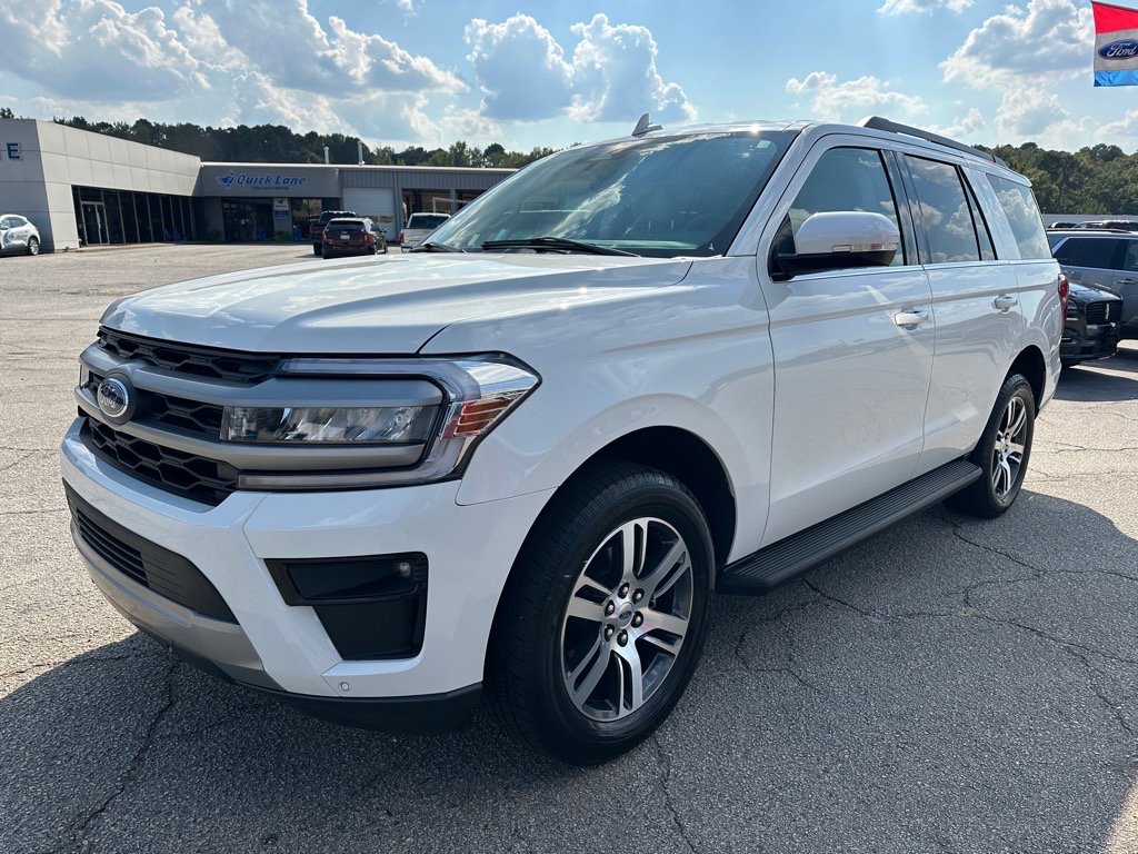 Certified 2024 Ford Expedition XLT image 7