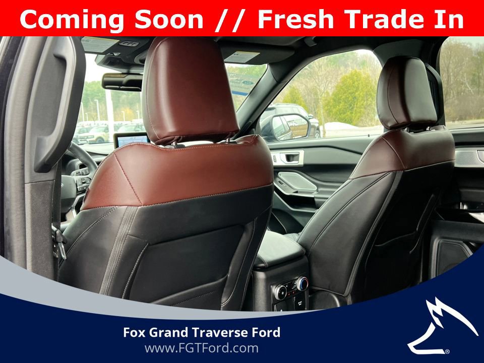 Certified 2023 Ford Explorer Platinum w/ Technology Package AWD/4WD image 39
