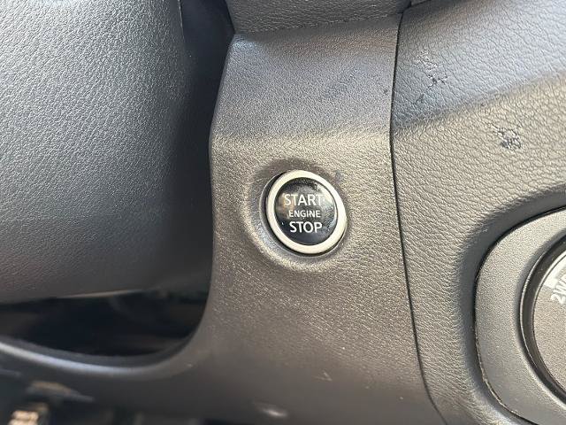 Used 2024 Nissan Frontier SV AWD/4WD image 12