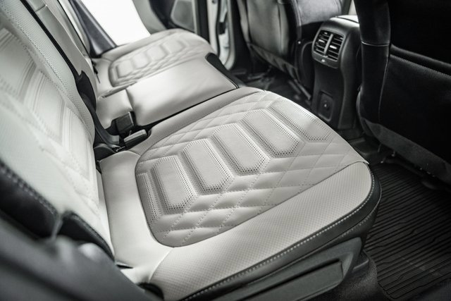 Certified 2024 Ford Escape SE w/ PHEV Premium Package image 33