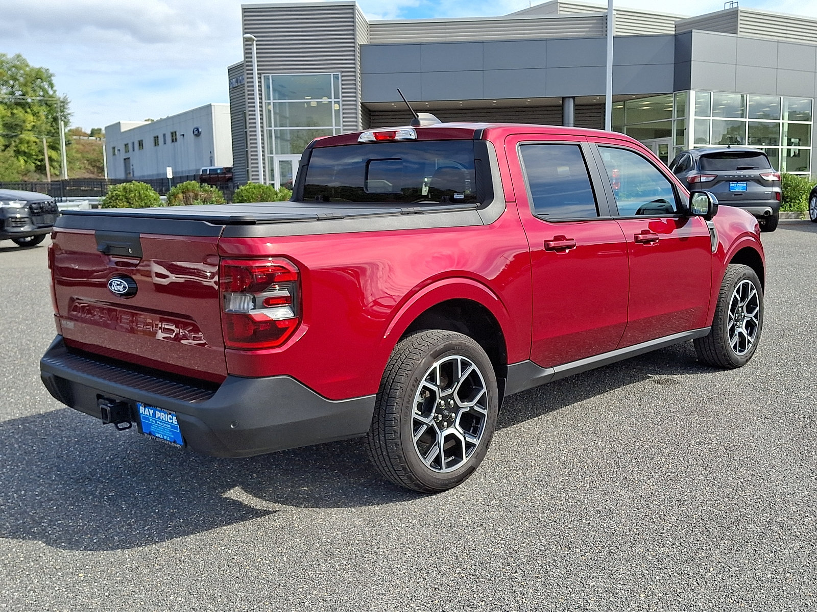 Certified 2025 Ford Maverick Lariat w/ 4K Tow Package AWD/4WD image 7