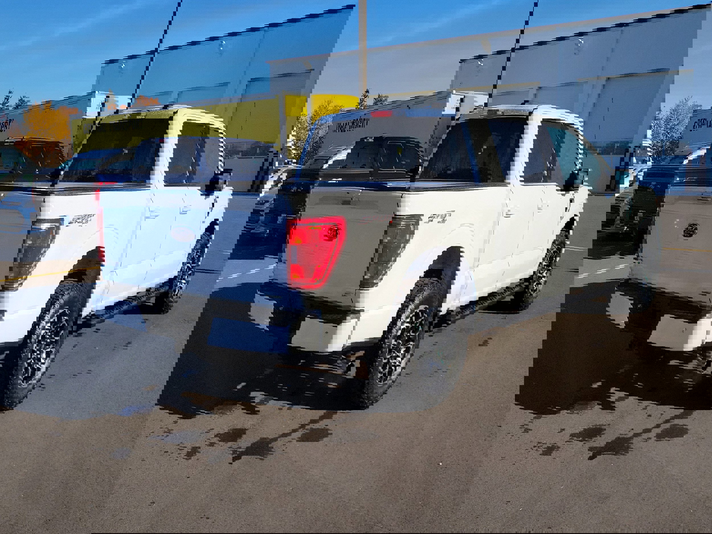 Certified 2021 Ford F150 XLT w/ Equipment Group 302A High image 3