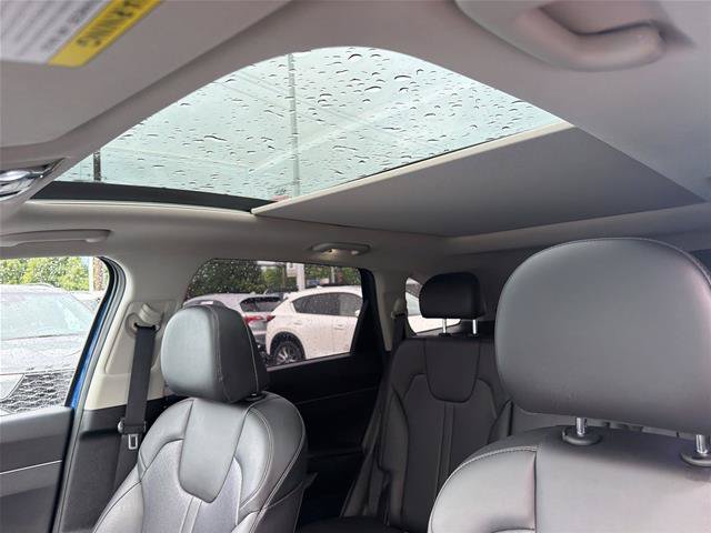 Used 2023 Kia Sorento S w/ Panoramic Sunroof Package FWD image 10
