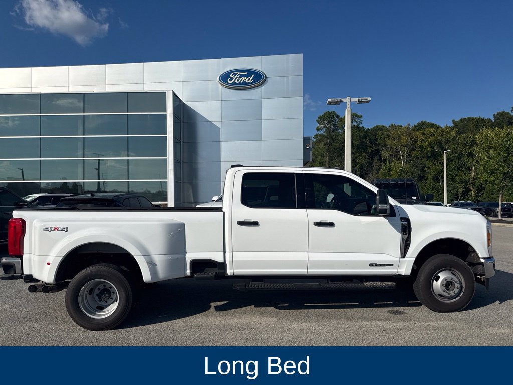 Certified 2025 Ford F350 XLT AWD/4WD image 2
