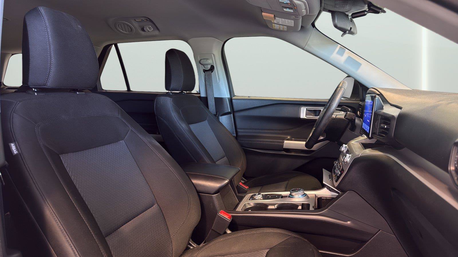 Certified 2023 Ford Explorer XLT AWD/4WD image 16