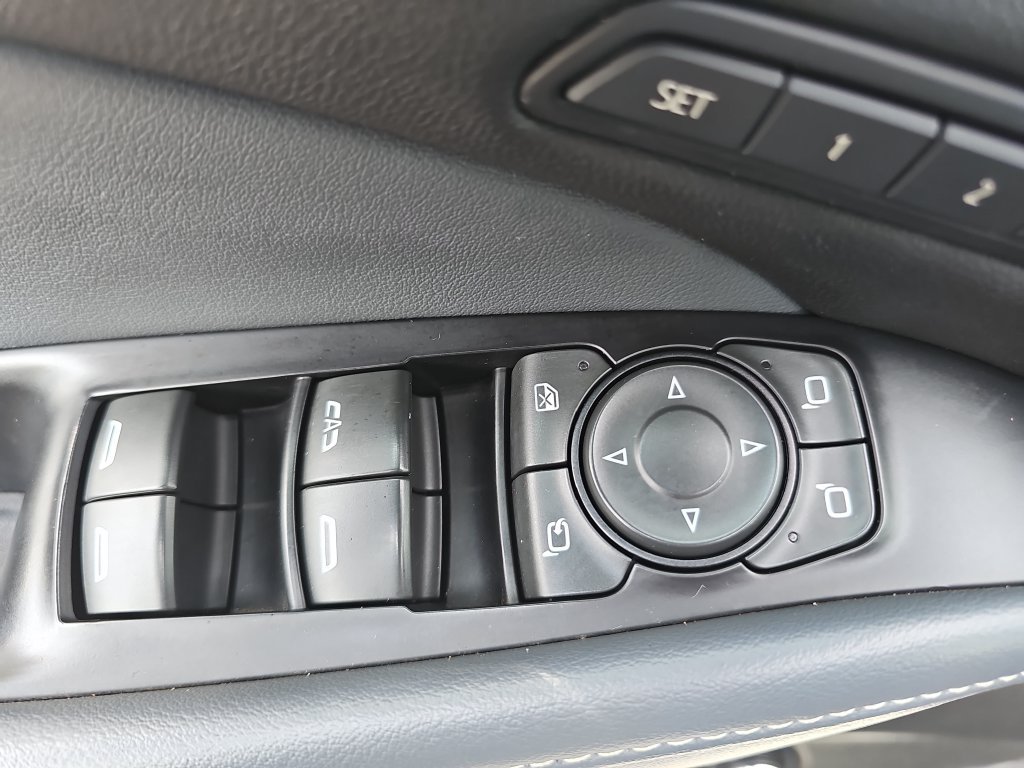 Used 2022 Buick Enclave Premium FWD image 27