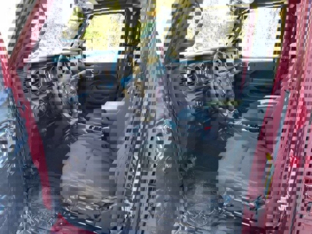 Used 2021 Jeep Gladiator Sport image 13