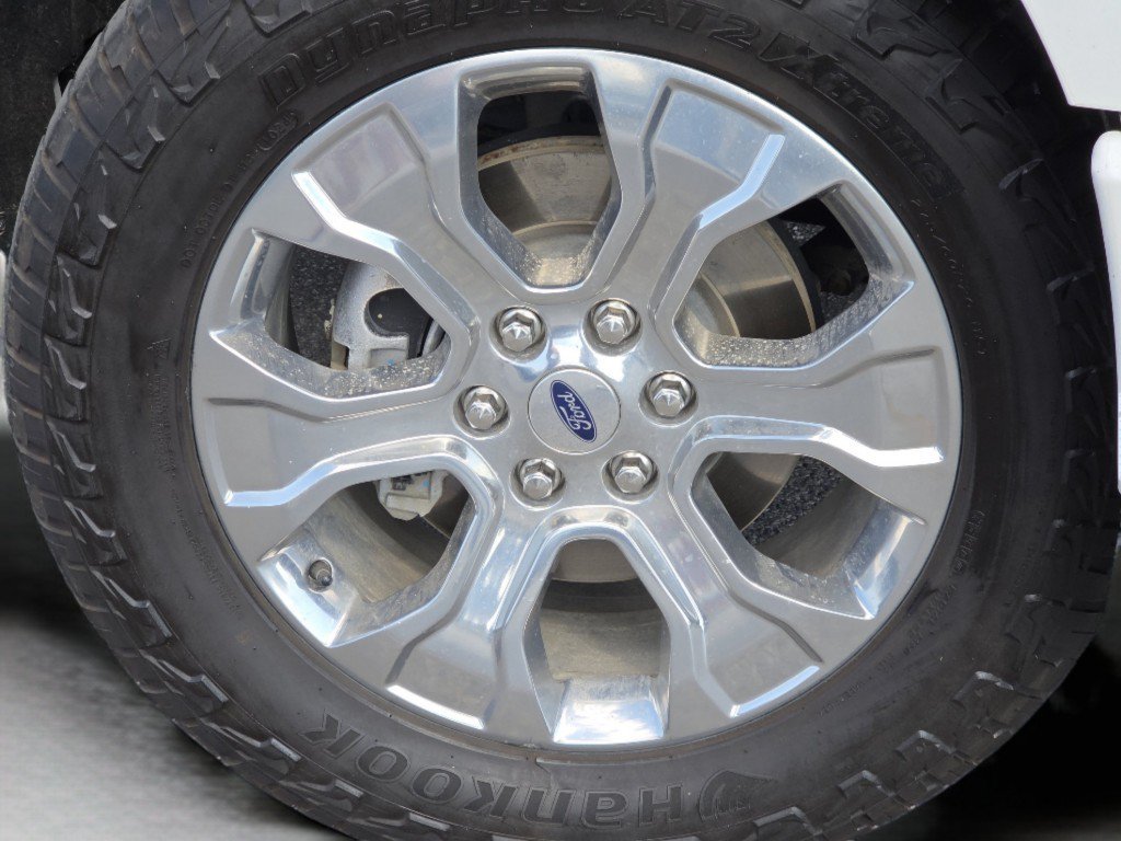 Certified 2022 Ford F150 Platinum w/ FX4 Off-Road Package AWD/4WD image 19