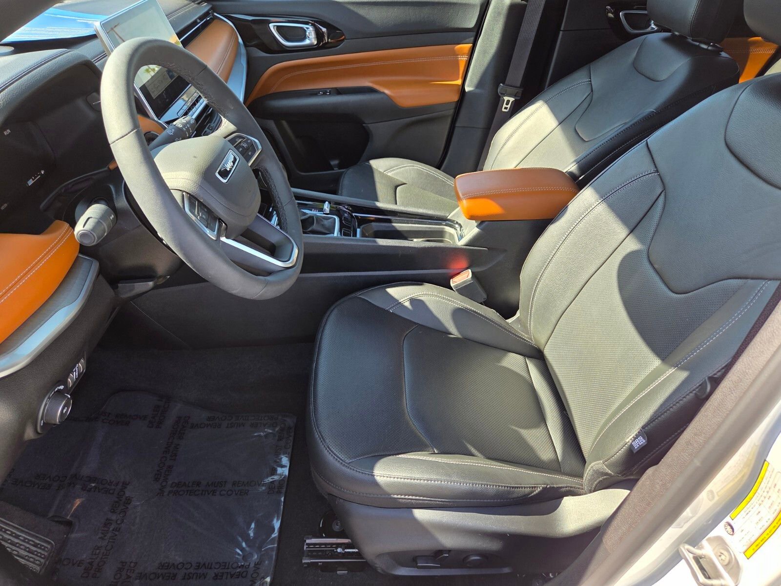 Used 2025 Jeep Compass Limited w/ Elite Group image 10