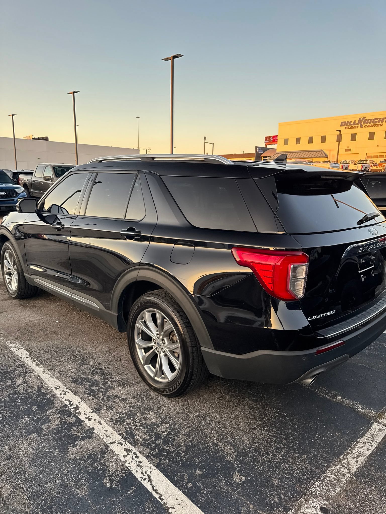 Certified 2022 Ford Explorer Limited w/ Equipment Group 301A AWD/4WD image 4