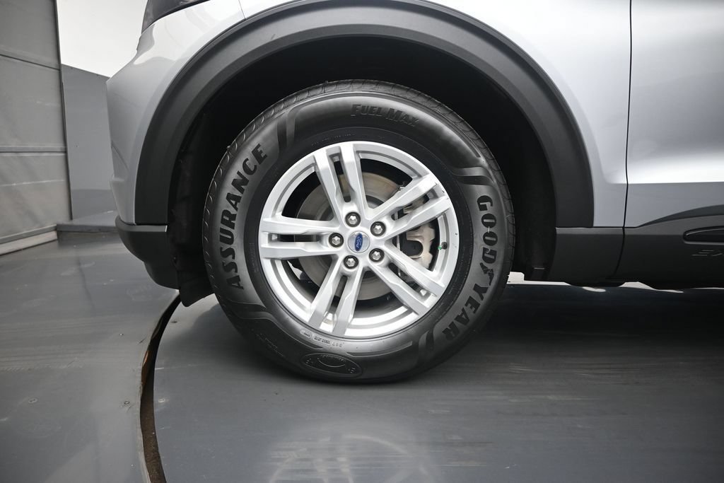 Certified 2023 Ford Explorer XLT RWD image 26