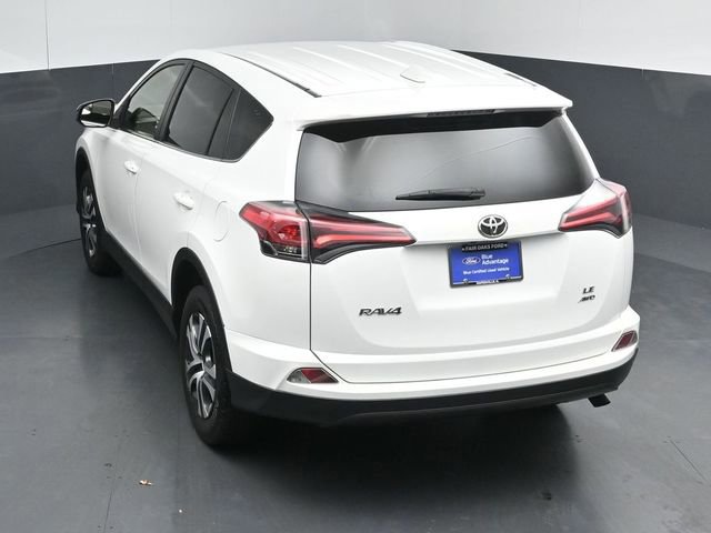 Used 2018 Toyota RAV4 LE w/ All Weather Liner Package AWD/4WD image 12