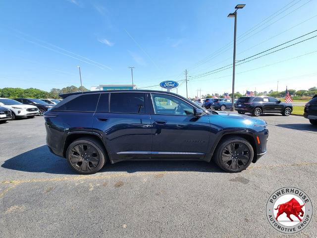 Used 2024 Jeep Wagoneer Launch Edition image 6