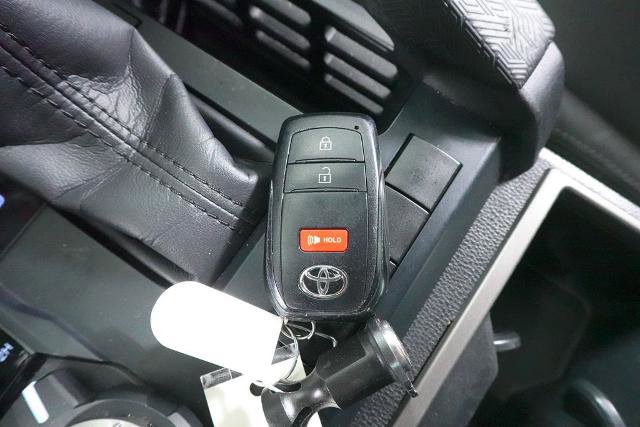 Used 2024 Toyota Tacoma SR5 AWD/4WD image 19