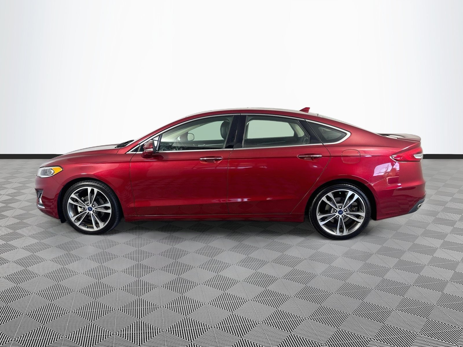 Certified 2019 Ford Fusion Titanium FWD image 4