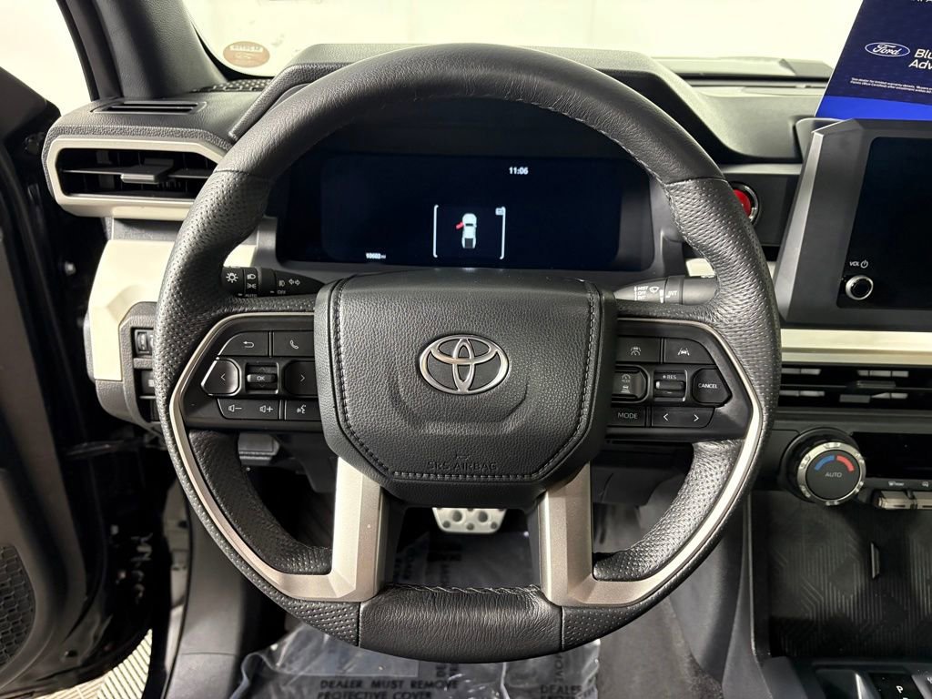 Used 2024 Toyota Tacoma TRD Sport AWD/4WD image 14