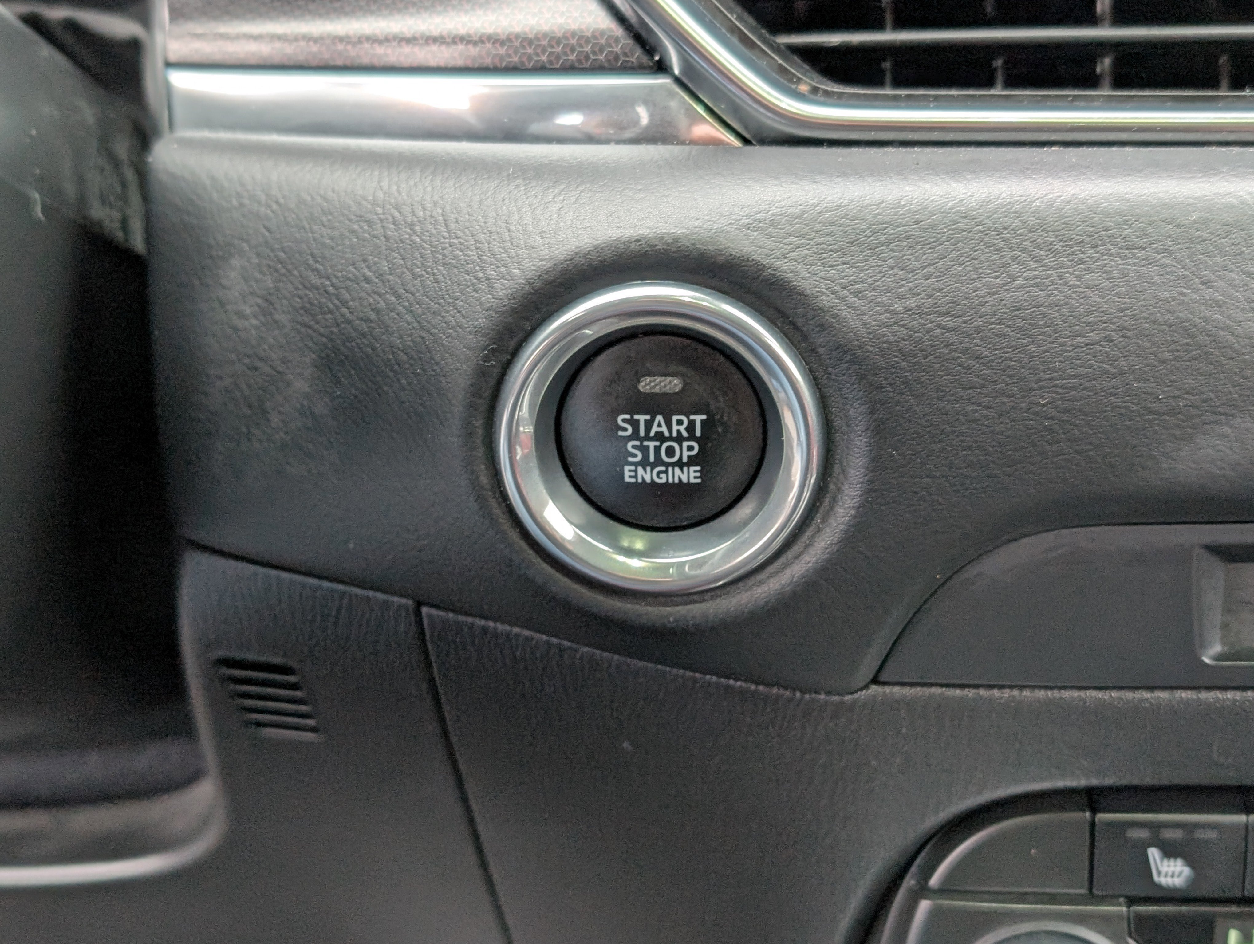 Used 2021 MAZDA CX-5 Carbon Edition image 24