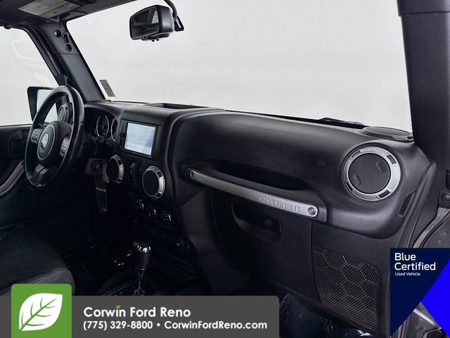 Used 2018 Jeep Wrangler Unlimited Sahara w/ Connectivity Group AWD/4WD image 28