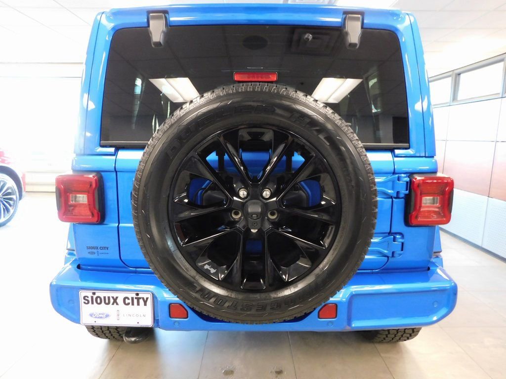 Used 2022 Jeep Wrangler Unlimited Sahara image 8