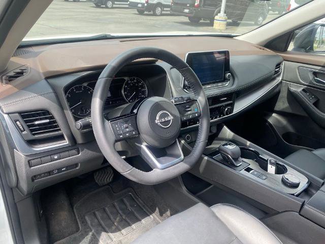 Used 2023 Nissan Rogue SV w/ SV Premium B Package AWD/4WD image 12