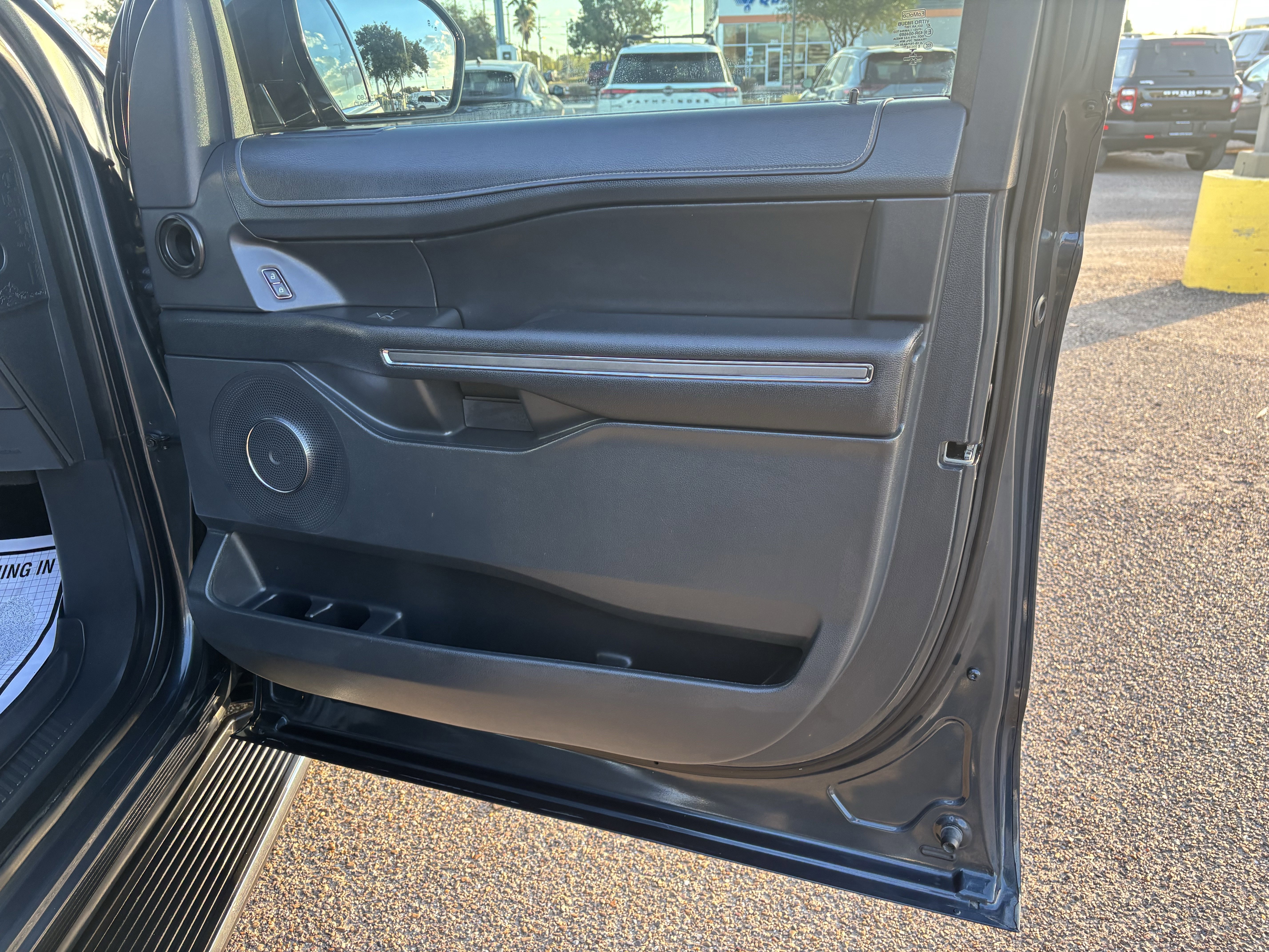 Certified 2022 Ford Expedition XLT image 25