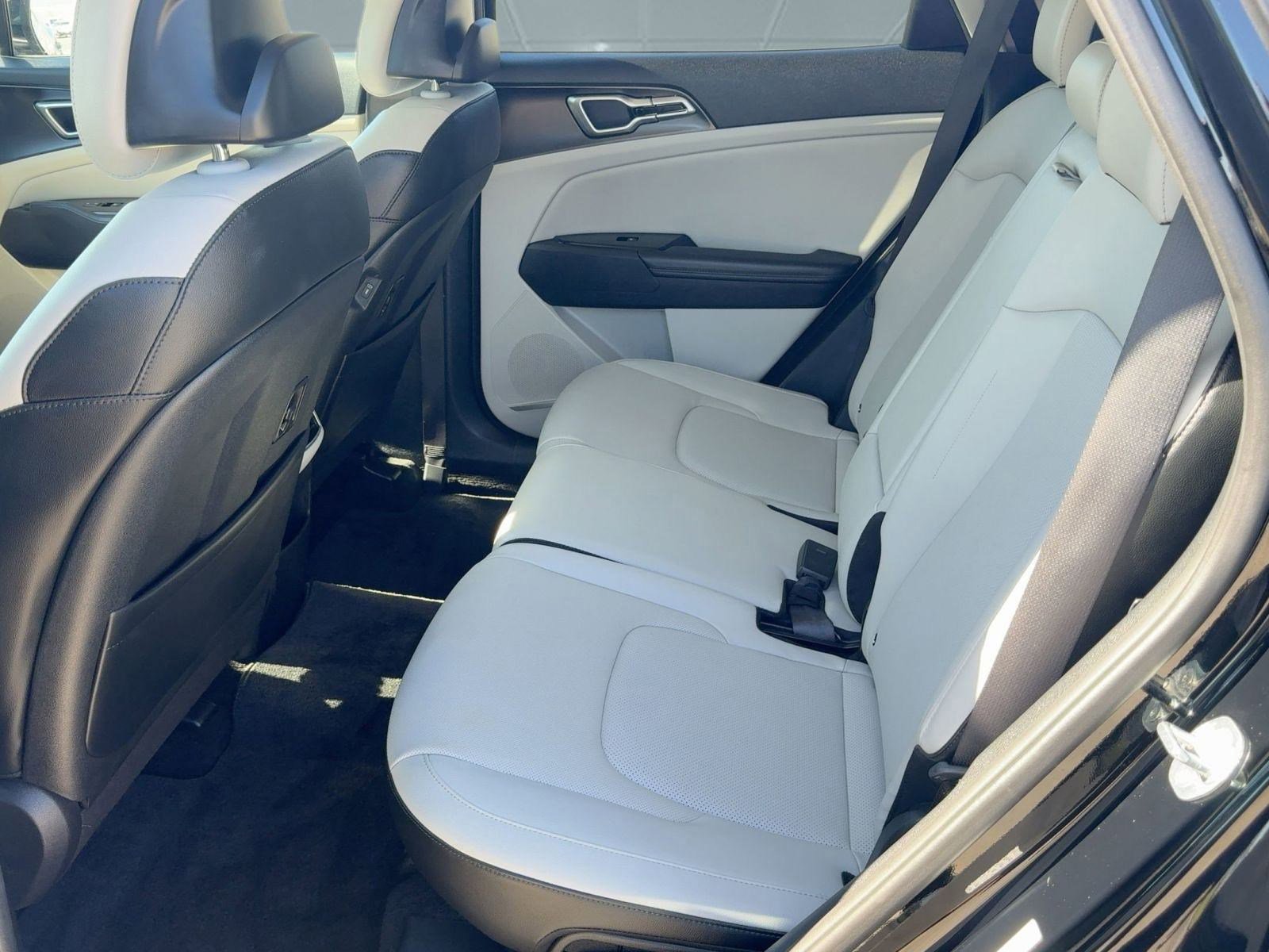 Used 2024 Kia Sportage EX image 14