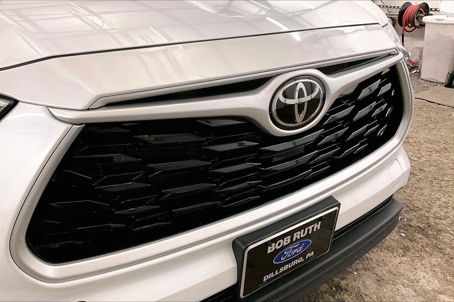Used 2022 Toyota Highlander XLE image 29