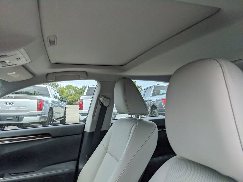 Used 2017 Lexus ES 350 w/ Premium Package FWD image 20