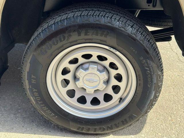 Used 2024 Chevrolet Colorado W/T RWD image 13