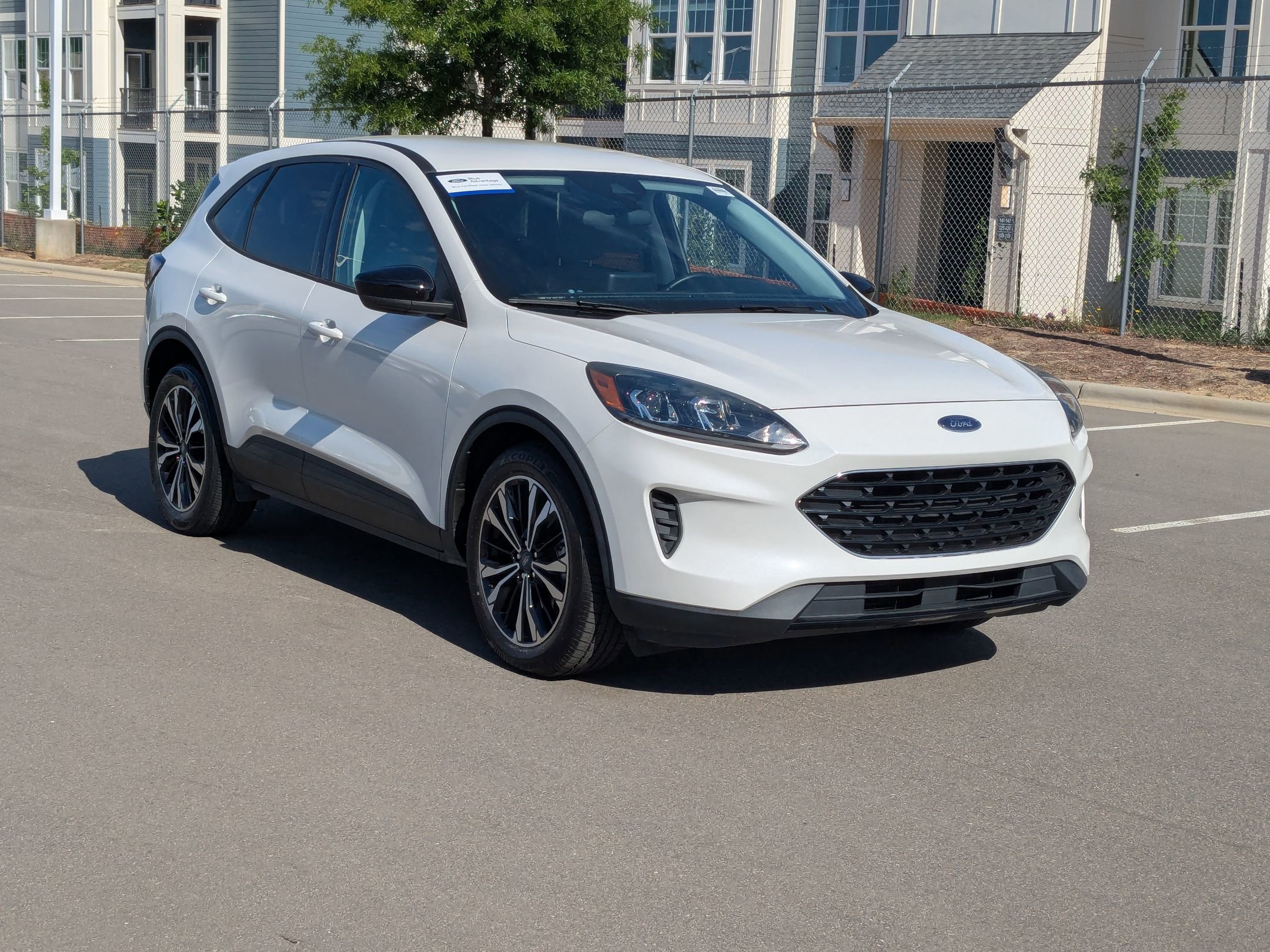 Certified 2022 Ford Escape SE w/ SE Sport Appearance Package image 7