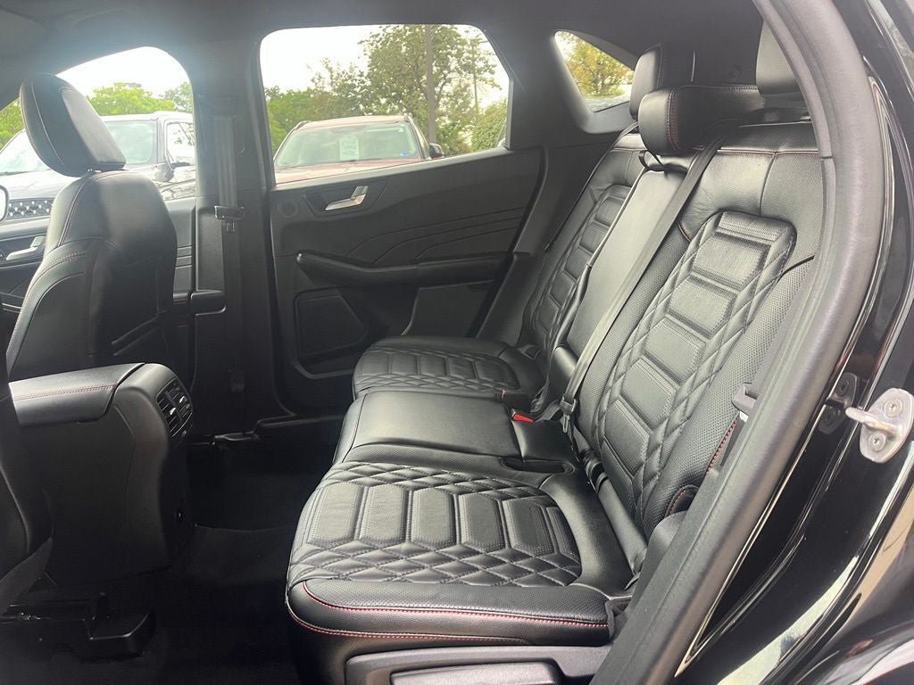 Certified 2024 Ford Escape ST-Line Elite w/ Premium Technology Package AWD/4WD image 13
