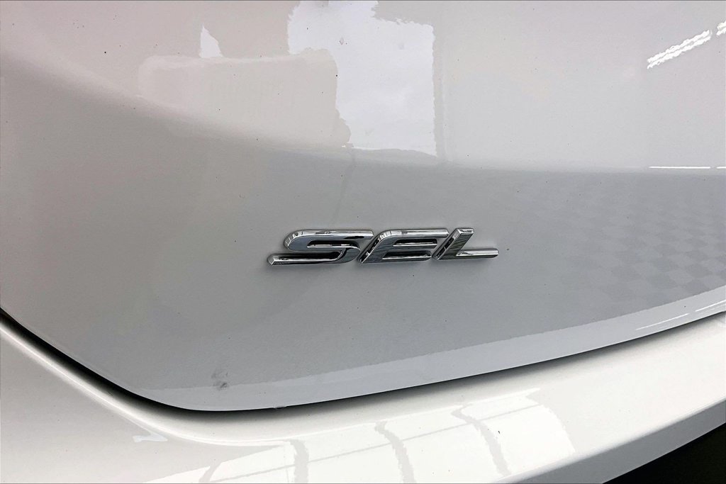 Certified 2024 Ford Edge SEL w/ Convenience Package AWD/4WD image 8