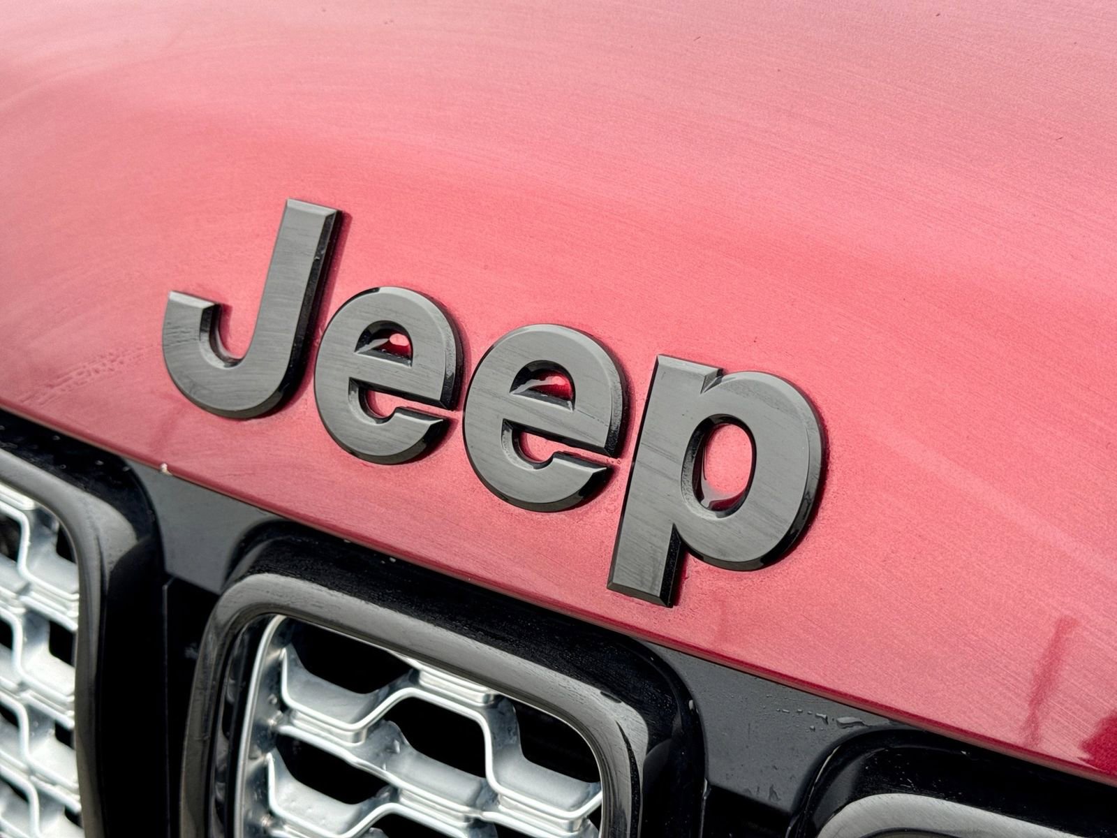 Used 2022 Jeep Grand Cherokee Altitude image 12