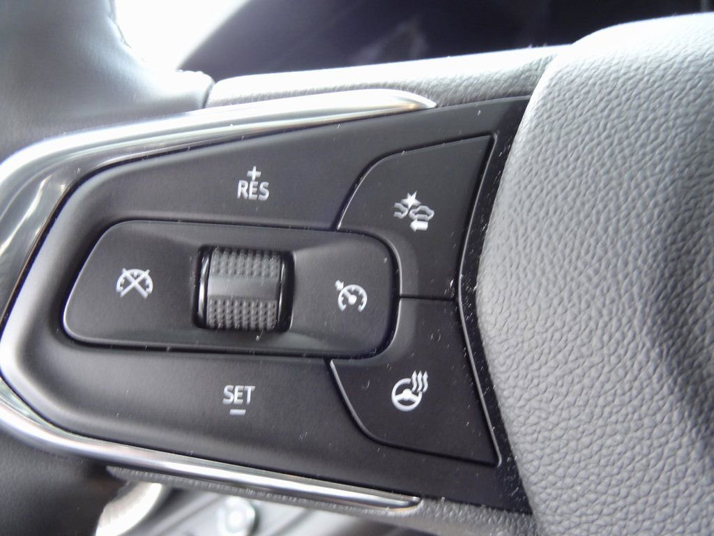 Used 2026 Chevrolet Trax ACTIV w/ Sunroof Package image 14