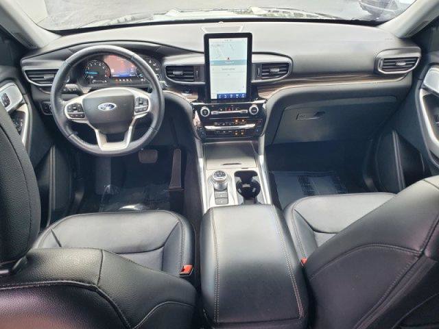Certified 2023 Ford Explorer Limited w/ Limited Technology Package RWD image 26