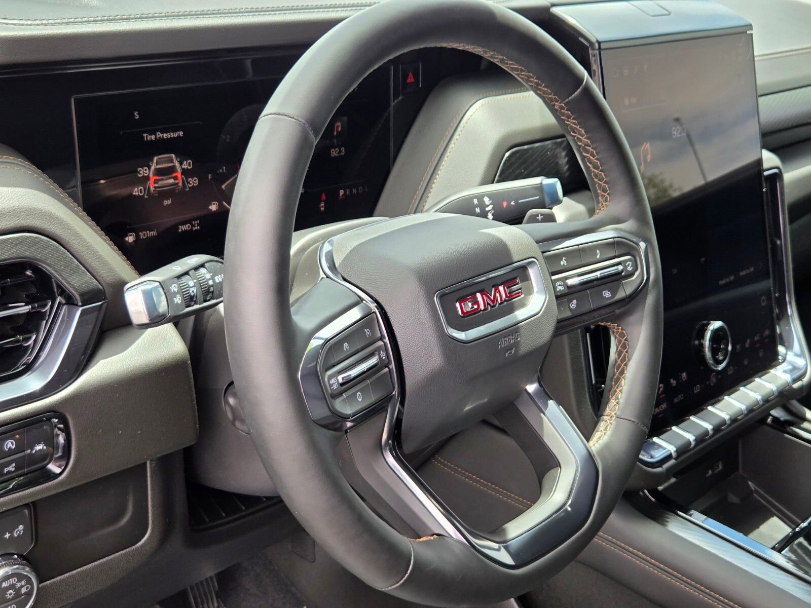 Used 2026 GMC Yukon XL AT4 w/ LPO, Floor Liner Package AWD/4WD image 20