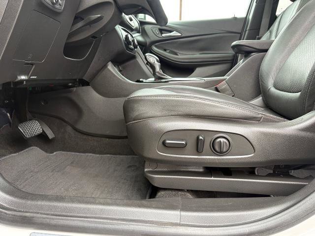 Used 2020 Buick Encore GX Essence w/ Experience Buick Package image 11