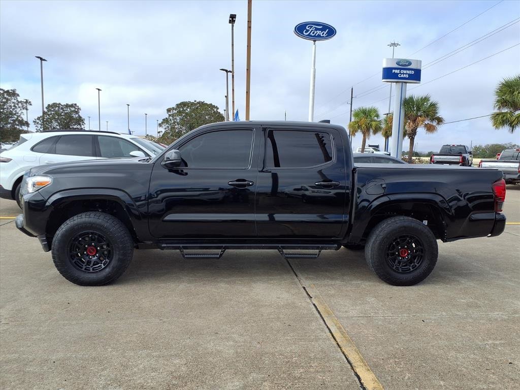 Used 2023 Toyota Tacoma SR image 3