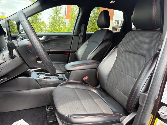 Certified 2023 Ford Escape ST-Line w/ Tech Pack #1 AWD/4WD image 11