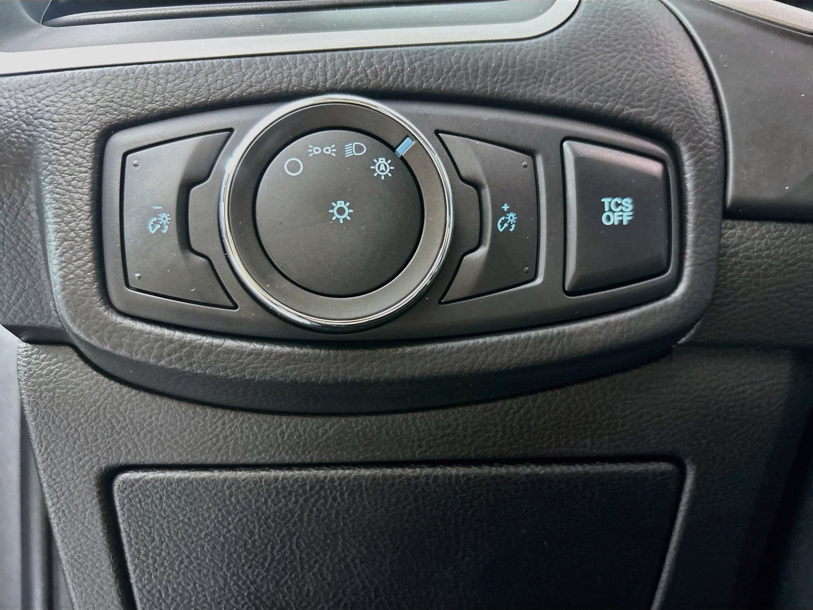 Certified 2021 Ford Edge SE FWD image 10