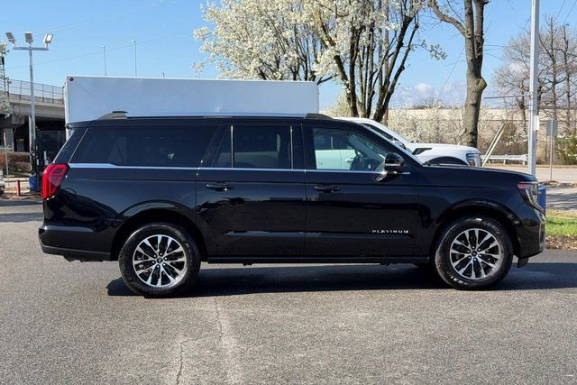 Certified 2025 Ford Expedition Max Platinum image 6