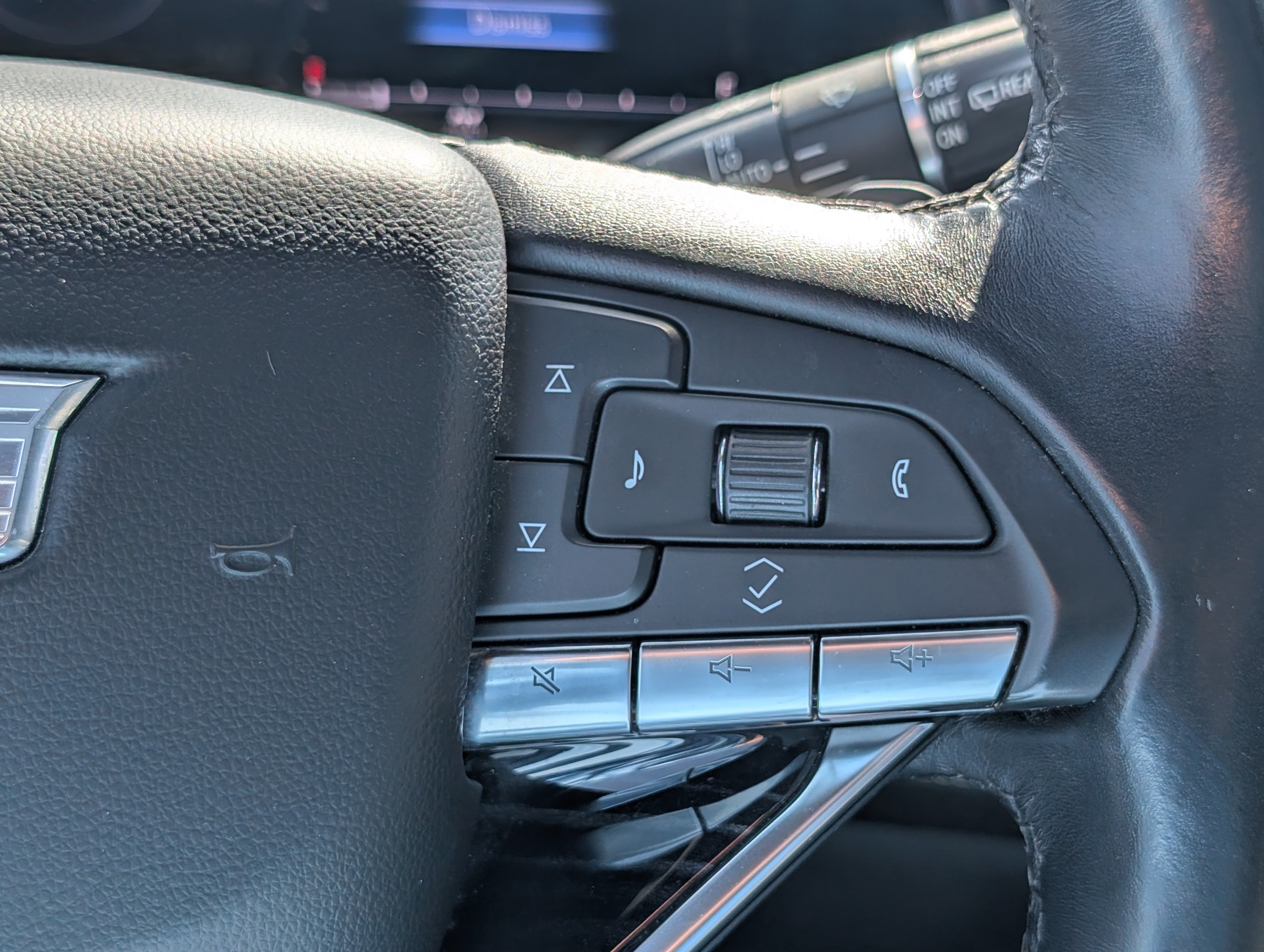 Used 2022 Cadillac Escalade ESV Sport AWD/4WD image 29