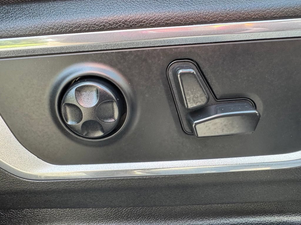 Used 2021 RAM 1500 Laramie AWD/4WD image 46