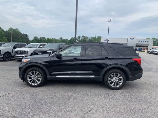 Certified 2023 Ford Explorer XLT w/ Equipment Group 202A AWD/4WD image 5