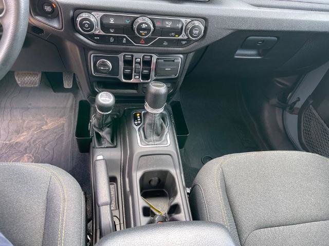 Used 2024 Jeep Gladiator Sport AWD/4WD image 14