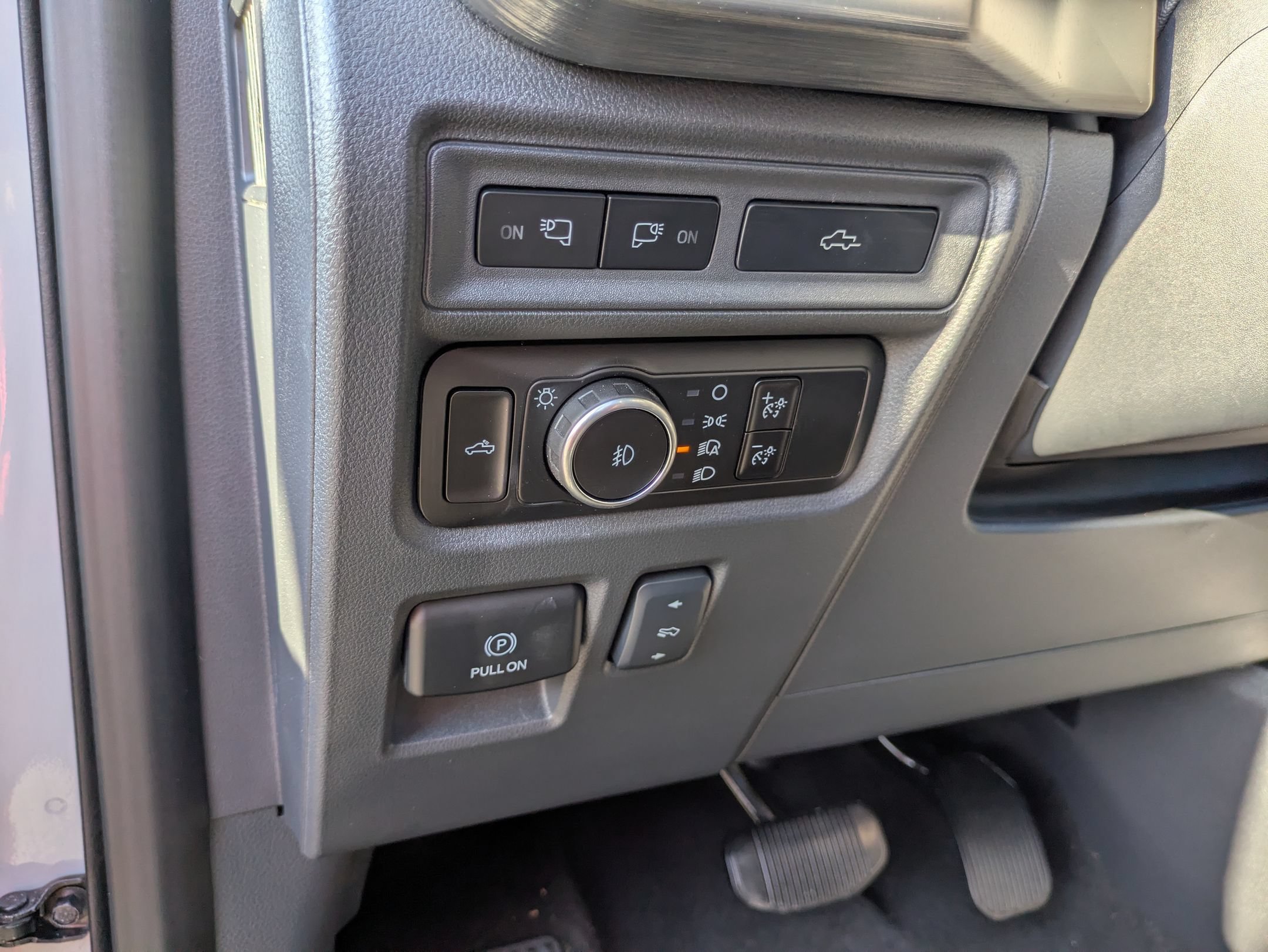 Certified 2023 Ford F150 Lariat w/ Equipment Group 502A High AWD/4WD image 18
