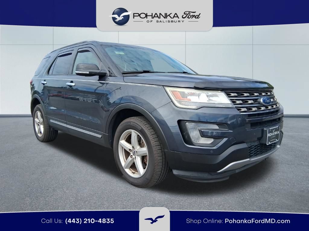 Certified 2017 Ford Explorer XLT w/ Equipment Group 202A AWD/4WD image 3