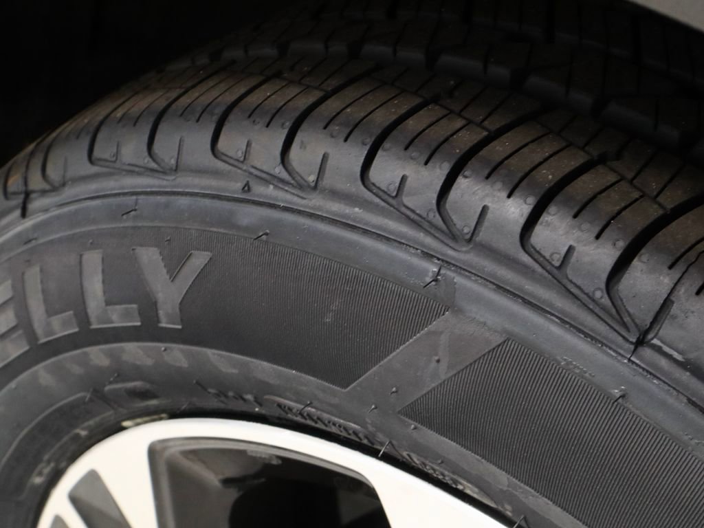 Used 2025 Subaru Crosstrek 2.0i Premium AWD/4WD image 21