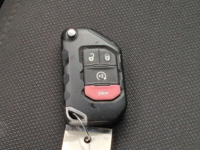 Used 2020 Jeep Wrangler Unlimited Sahara AWD/4WD image 27